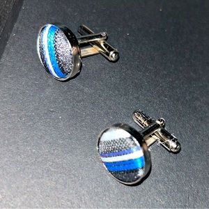 💥𝐕𝐢𝐧𝐭𝐚𝐠𝐞💥 Silver 💥 𝐂𝐮𝐟𝐟𝐥𝐢𝐧𝐤𝐬 💥 w/ Blue Stitching 💥